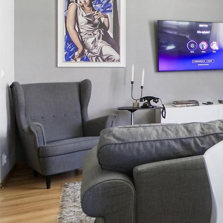 Nr 1 Europa22 Centrum Apartment Old Town Warsaw Stare Miasto Historyczna Kamienica Umiejscowiona W Zabytkowej Czesci Warszawy Obok Parku Multimedialnego I Barbakanu Parking 24H Sniadanie Opcjonaln Breakfast Optional Check In From 14 Pm Parter Ground Luaran gambar