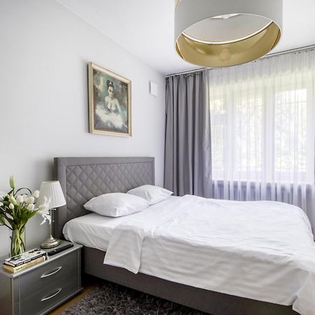 Nr 1 Europa22 Centrum Apartment Old Town Warsaw Stare Miasto Historyczna Kamienica Umiejscowiona W Zabytkowej Czesci Warszawy Obok Parku Multimedialnego I Barbakanu Parking 24H Sniadanie Opcjonaln Breakfast Optional Check In From 14 Pm Parter Ground Luaran gambar